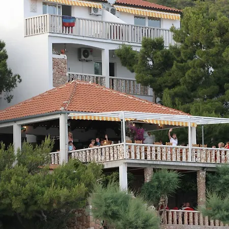 Sveta Nedilja 13176a * Hvar Town